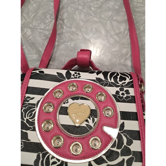 Betsey Johnson Phone Dial Crossbody Bag Black White Floral Pink Heart Accent - Picture 2 of 9